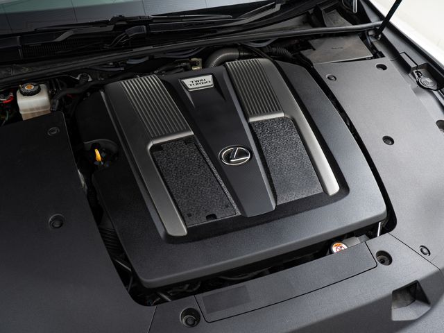 LEXUS LS500 4WD
