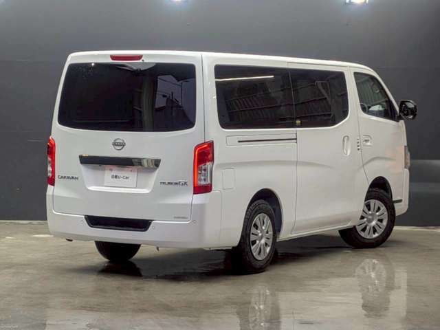 CARAVAN van 4WD