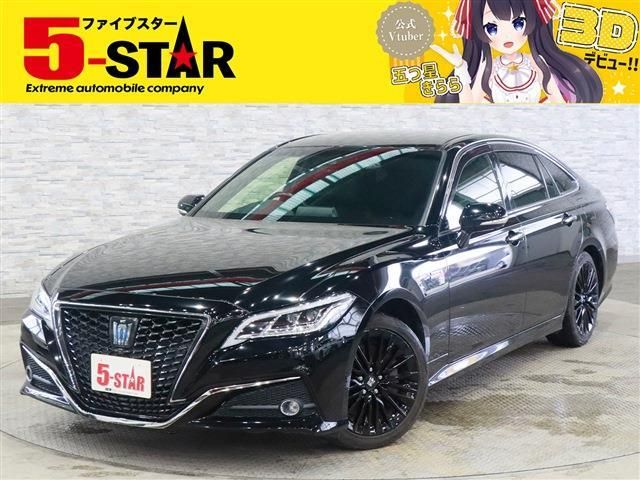 CROWN sedan hybrid