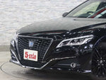 CROWN sedan hybrid
