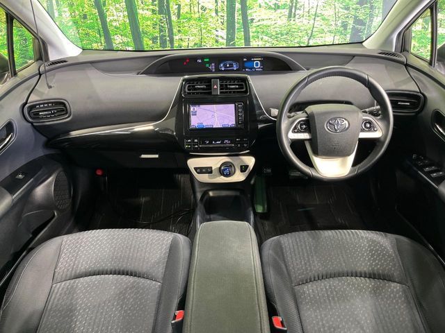 PRIUS 4WD