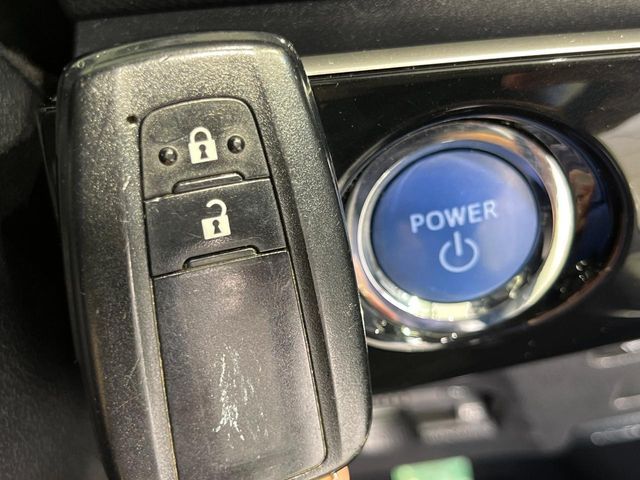 PRIUS 4WD