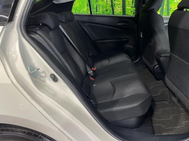 PRIUS 4WD