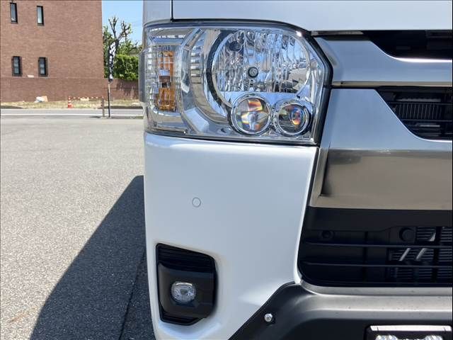 HIACE van 4WD