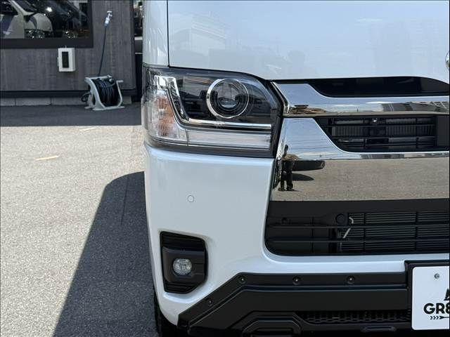 HIACE van 4WD