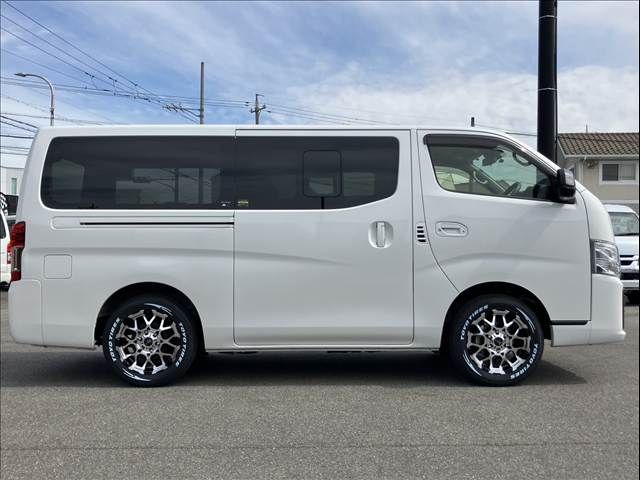 CARAVAN van 4WD