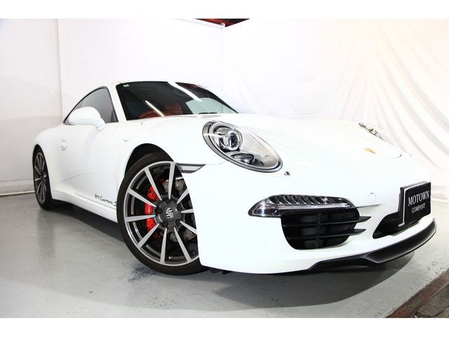 PORSCHE 911