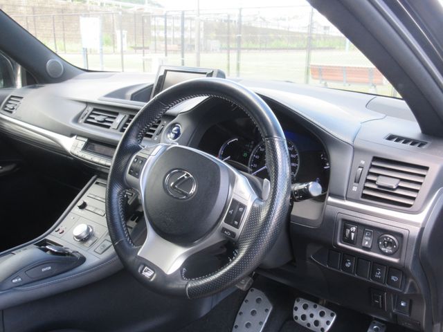 LEXUS CT200h