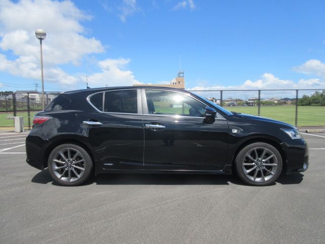 LEXUS CT200h