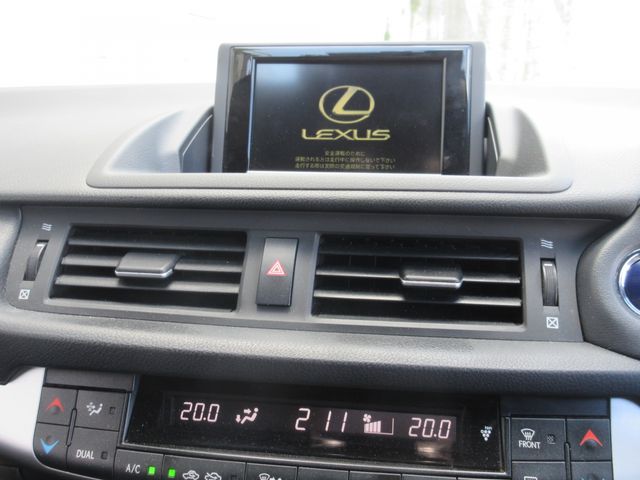 LEXUS CT200h