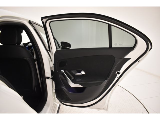 MERCEDES BENZ A class sedan
