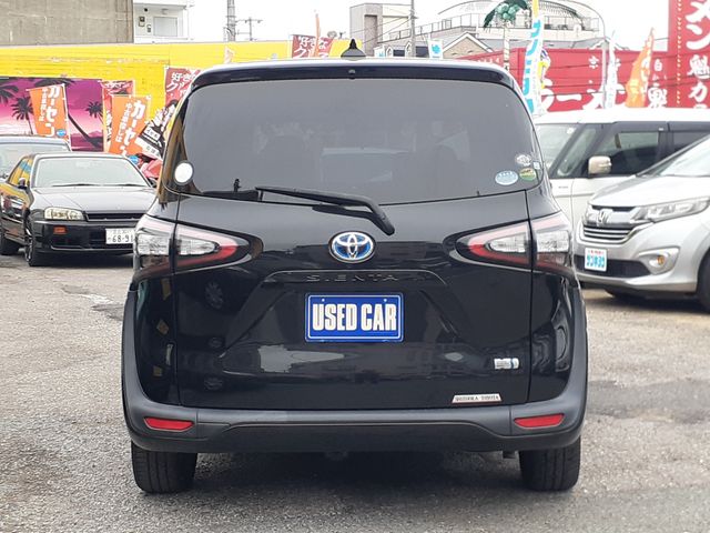 SIENTA HYBRID