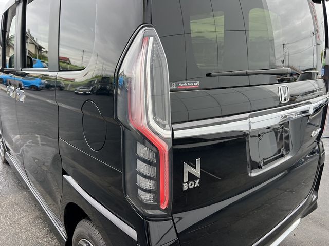 N BOX CUSTOM 4WD