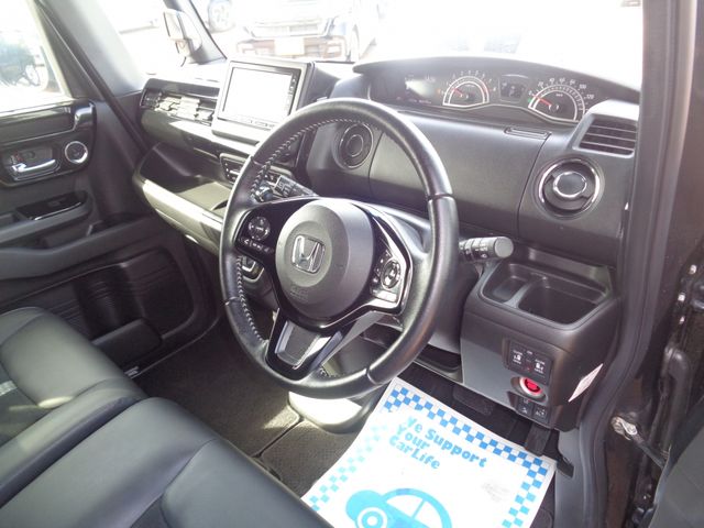 N BOX CUSTOM 4WD