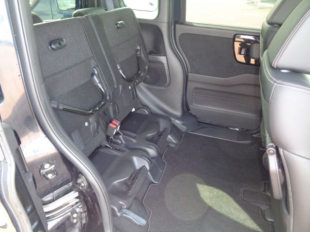 N BOX CUSTOM 4WD