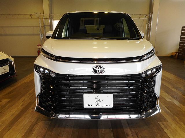 VOXY HYBRID