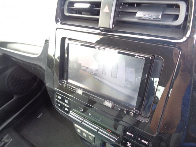 PRIUS 4WD