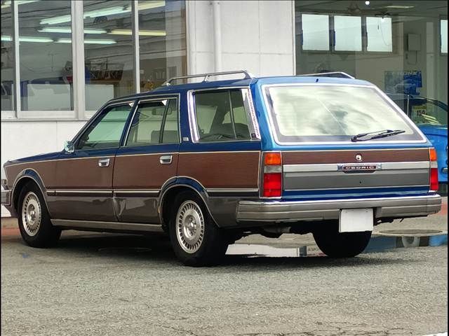 CEDRIC wagon