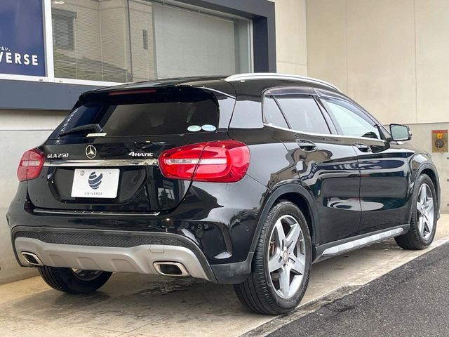 MERCEDES BENZ GLA class