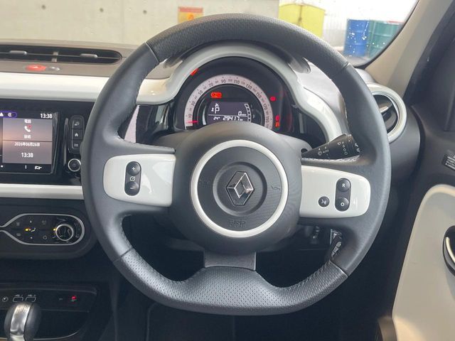 RENAULT TWINGO