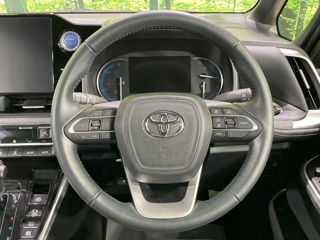 VOXY HYBRID