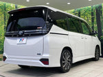 VOXY HYBRID