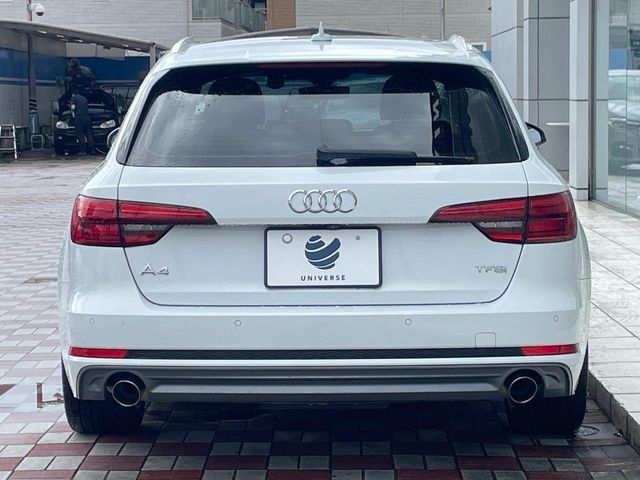 AUDI A4 AVANT
