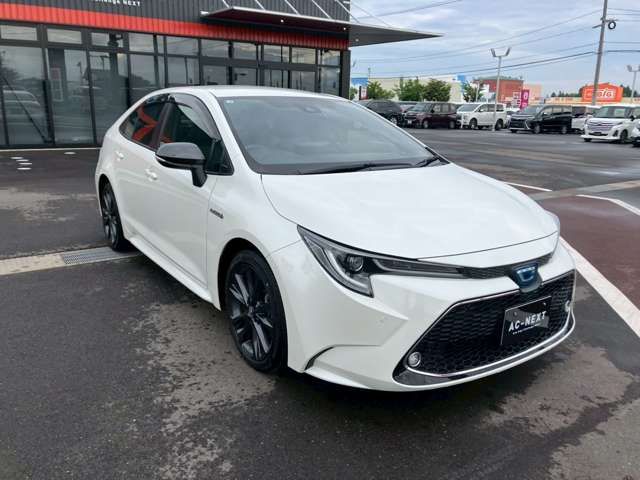 COROLLA sedan HYBRID