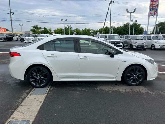 COROLLA sedan HYBRID