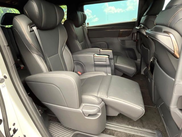 ALPHARD hybrid