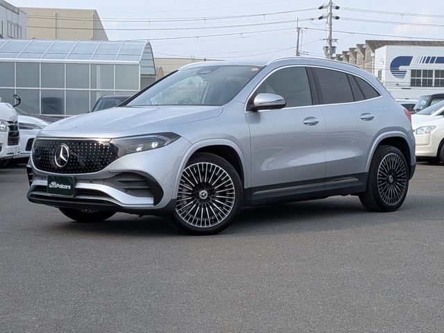 MERCEDES BENZ EQA