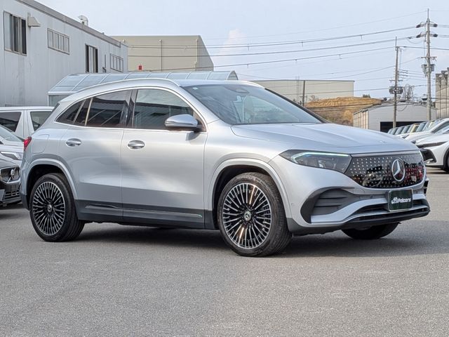 MERCEDES BENZ EQA