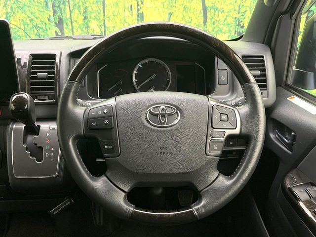 HIACE van 2WD