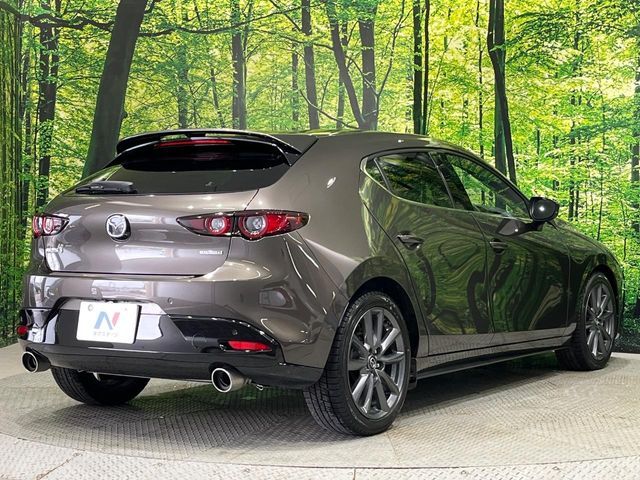 MAZDA3 FASTBACK