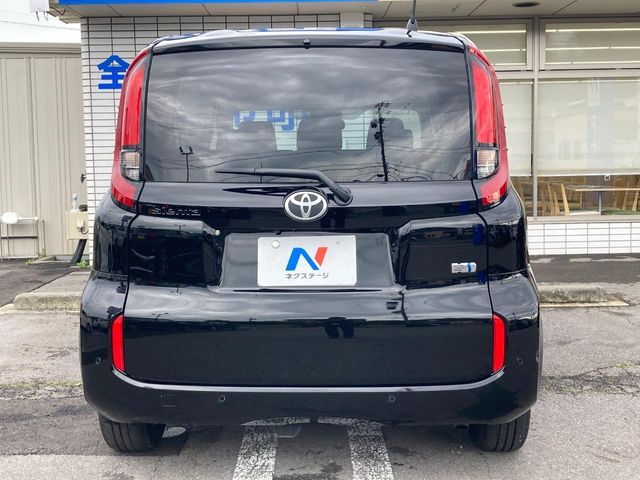 SIENTA HYBRID