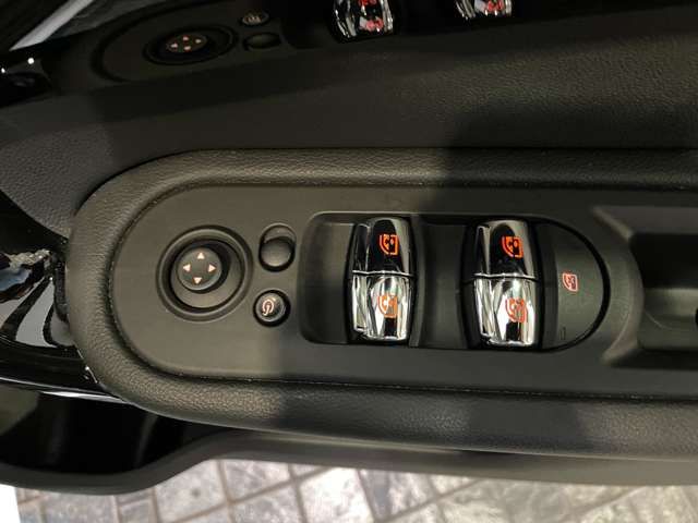 MINI COOPER D CROSSOVER