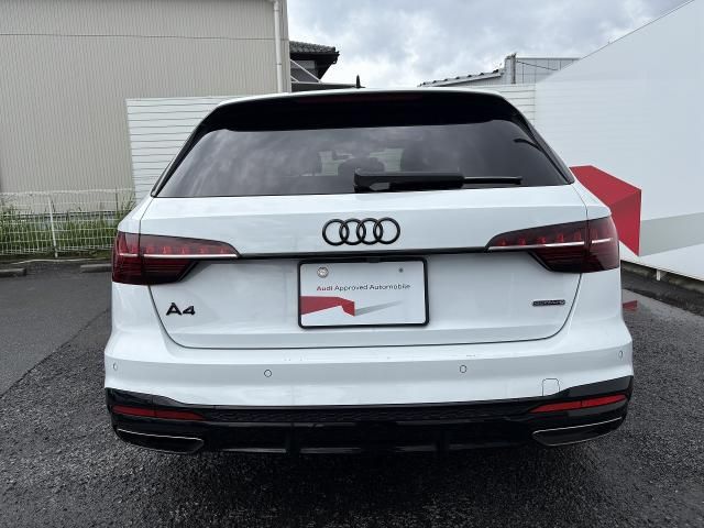 AUDI A4 AVANT