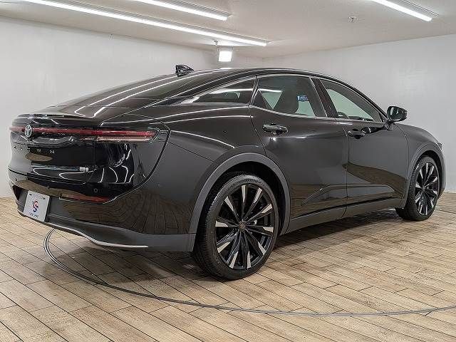 CROWN CROSSOVER