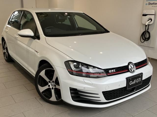 VOLKSWAGEN GOLF GTI