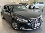 CROWN sedan hybrid
