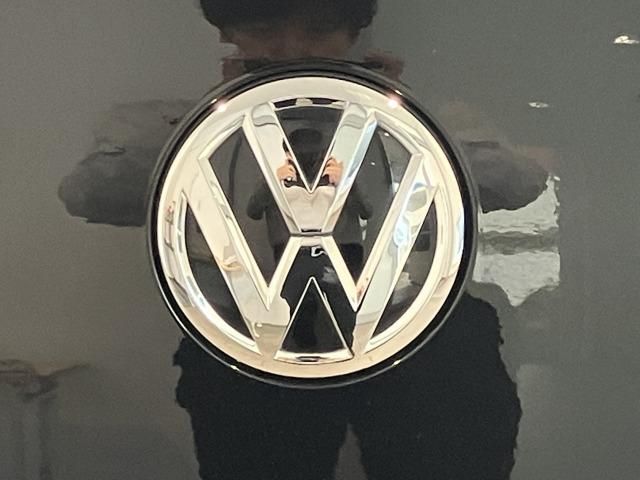 VOLKSWAGEN PASSAT sedan