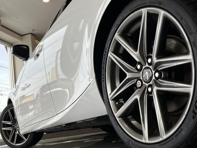 LEXUS IS250