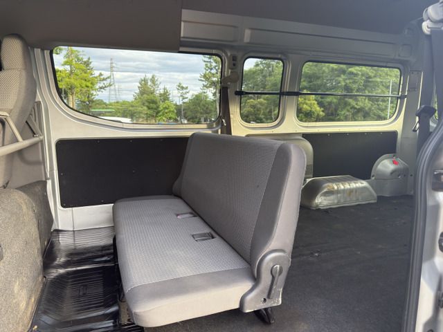 NV350 CARAVAN 4WD