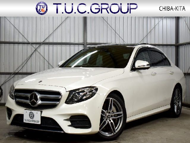 MERCEDES BENZ E class sedan