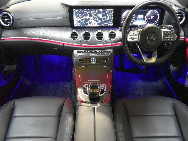 MERCEDES BENZ E class sedan