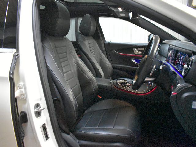 MERCEDES BENZ E class sedan