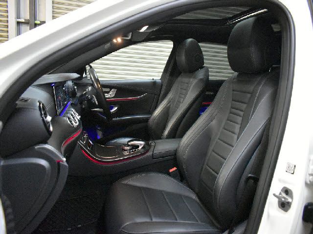 MERCEDES BENZ E class sedan