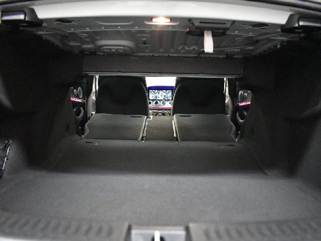 MERCEDES BENZ E class sedan