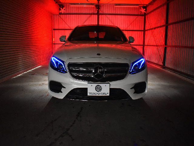 MERCEDES BENZ E class sedan