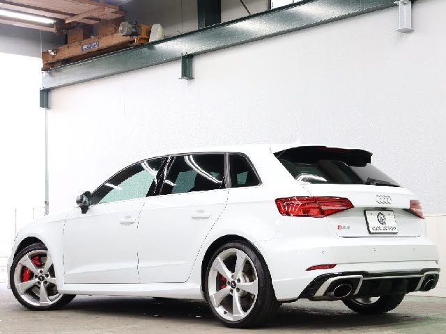 AUDI RS3 SPORTBACK
